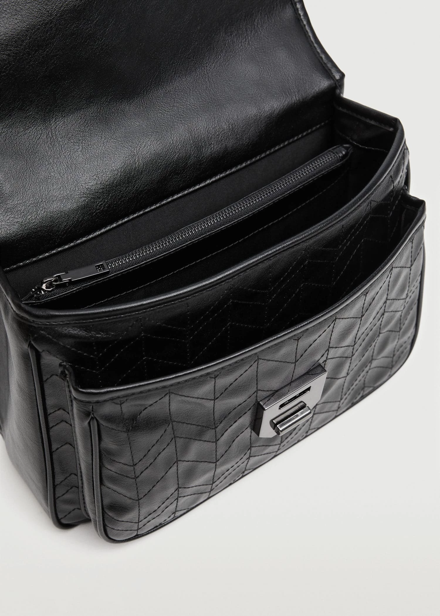 Mango Seam Flap Bag Black 3 Mango Seam Flap Bag Black - Image 3